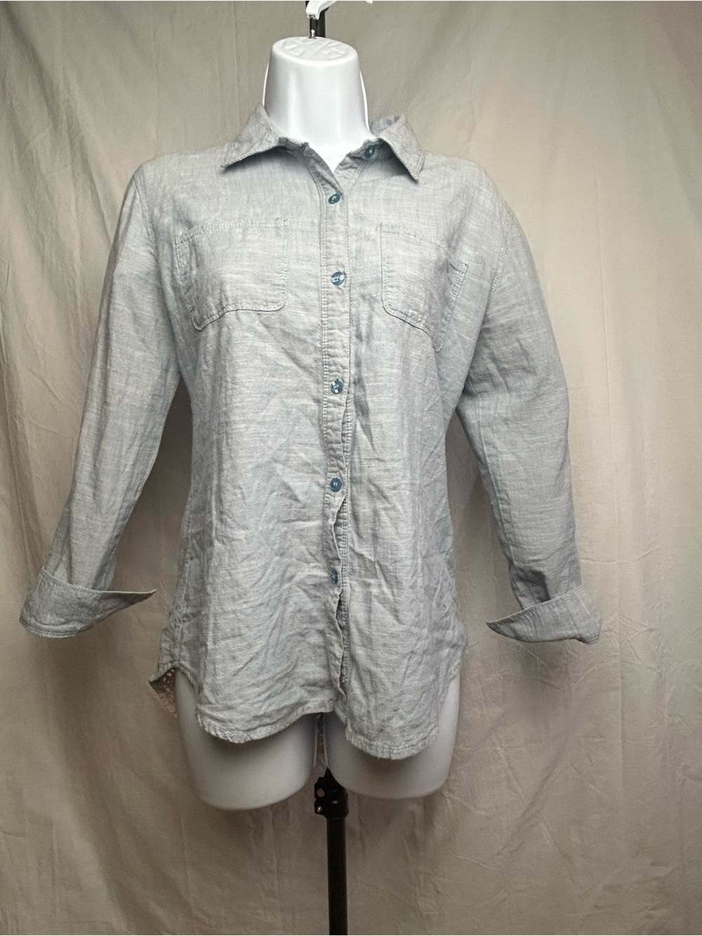 American Rag Cie Grey Chambray Shirt Crochet Back Panel Small